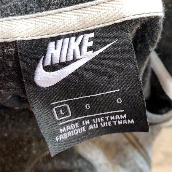 NWOT Nike Women’s Track Jacket - Picture 3 of 3